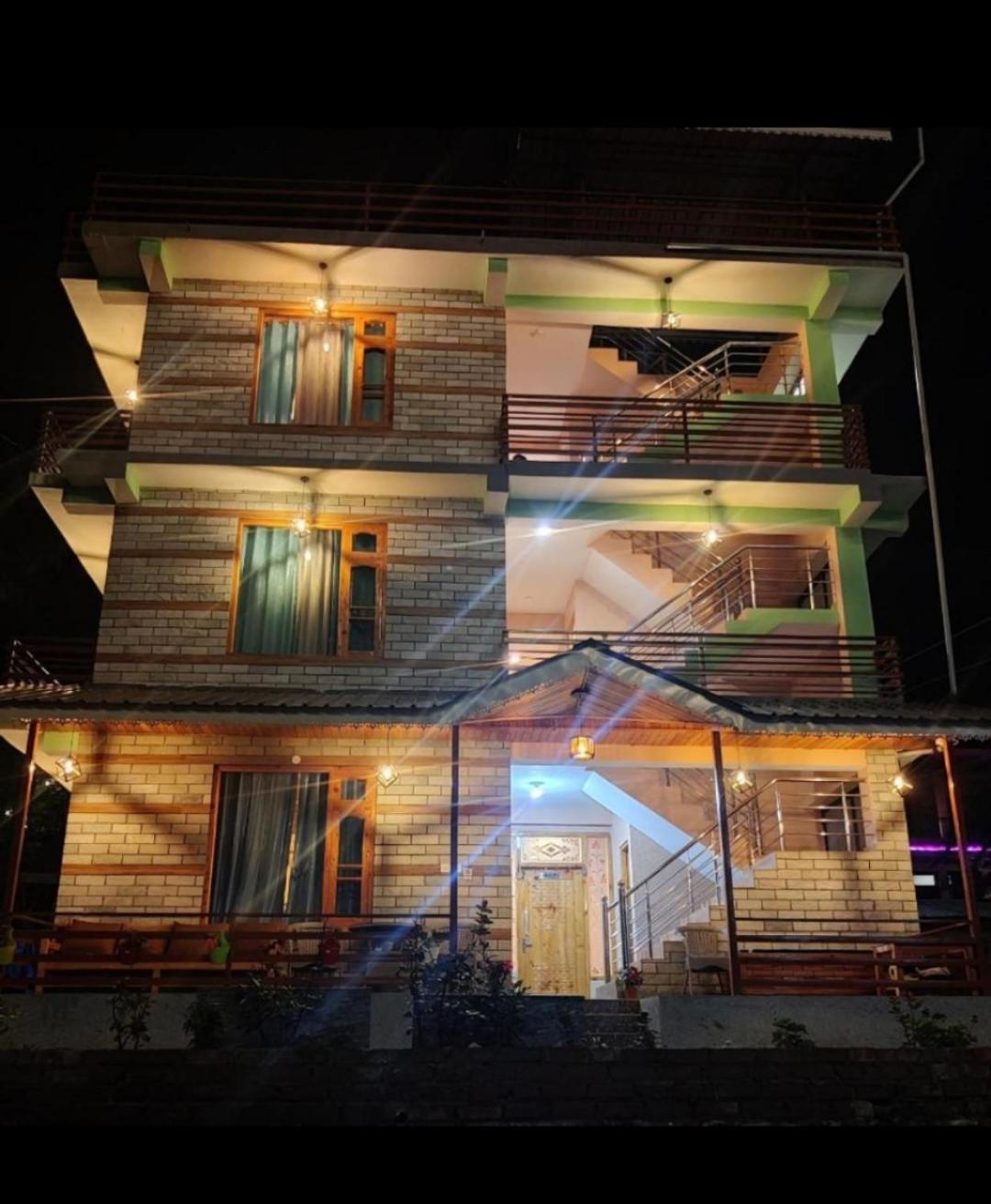 Delight Homestay Kasol Zewnętrze zdjęcie