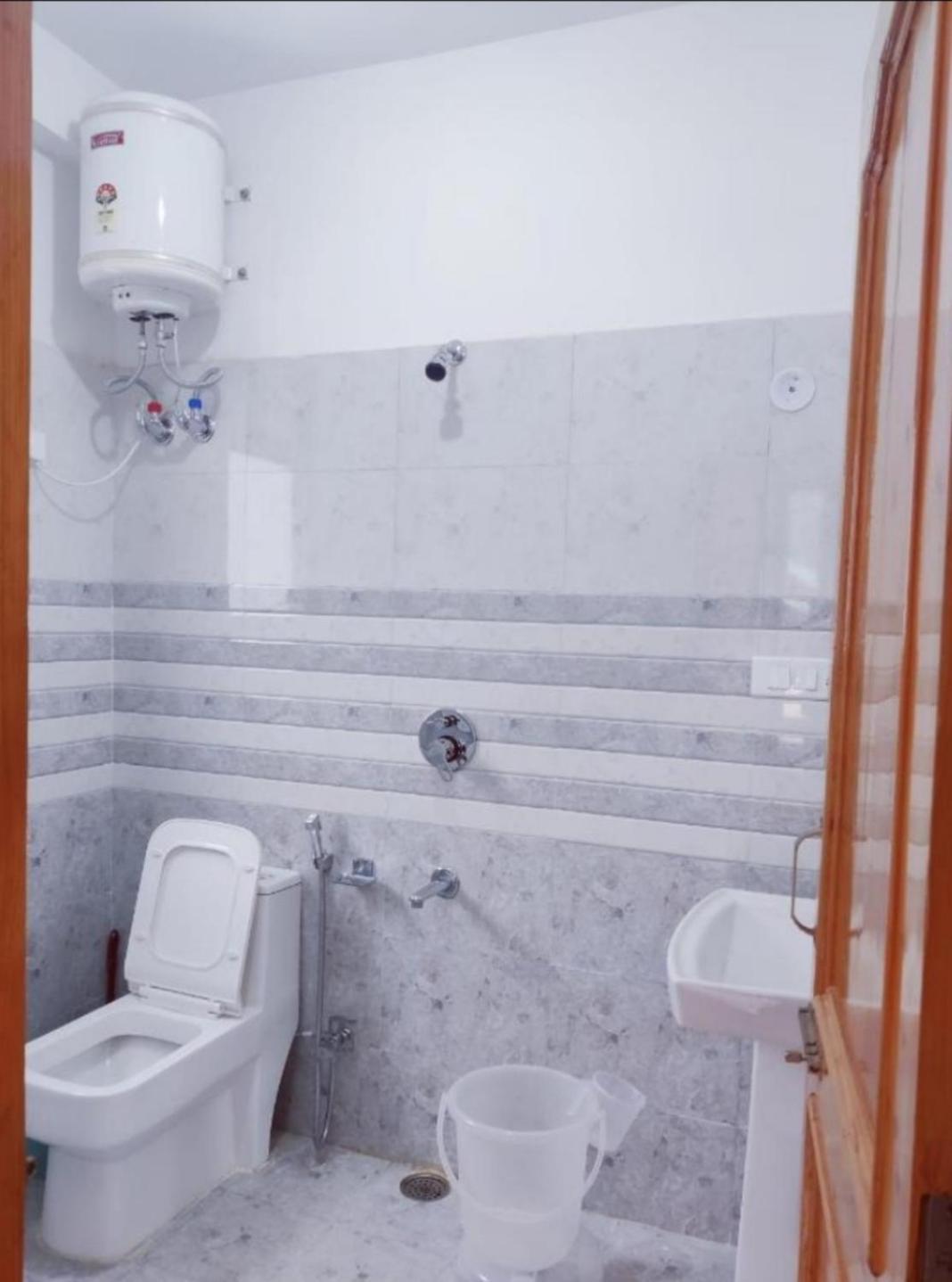 Delight Homestay Kasol Zewnętrze zdjęcie