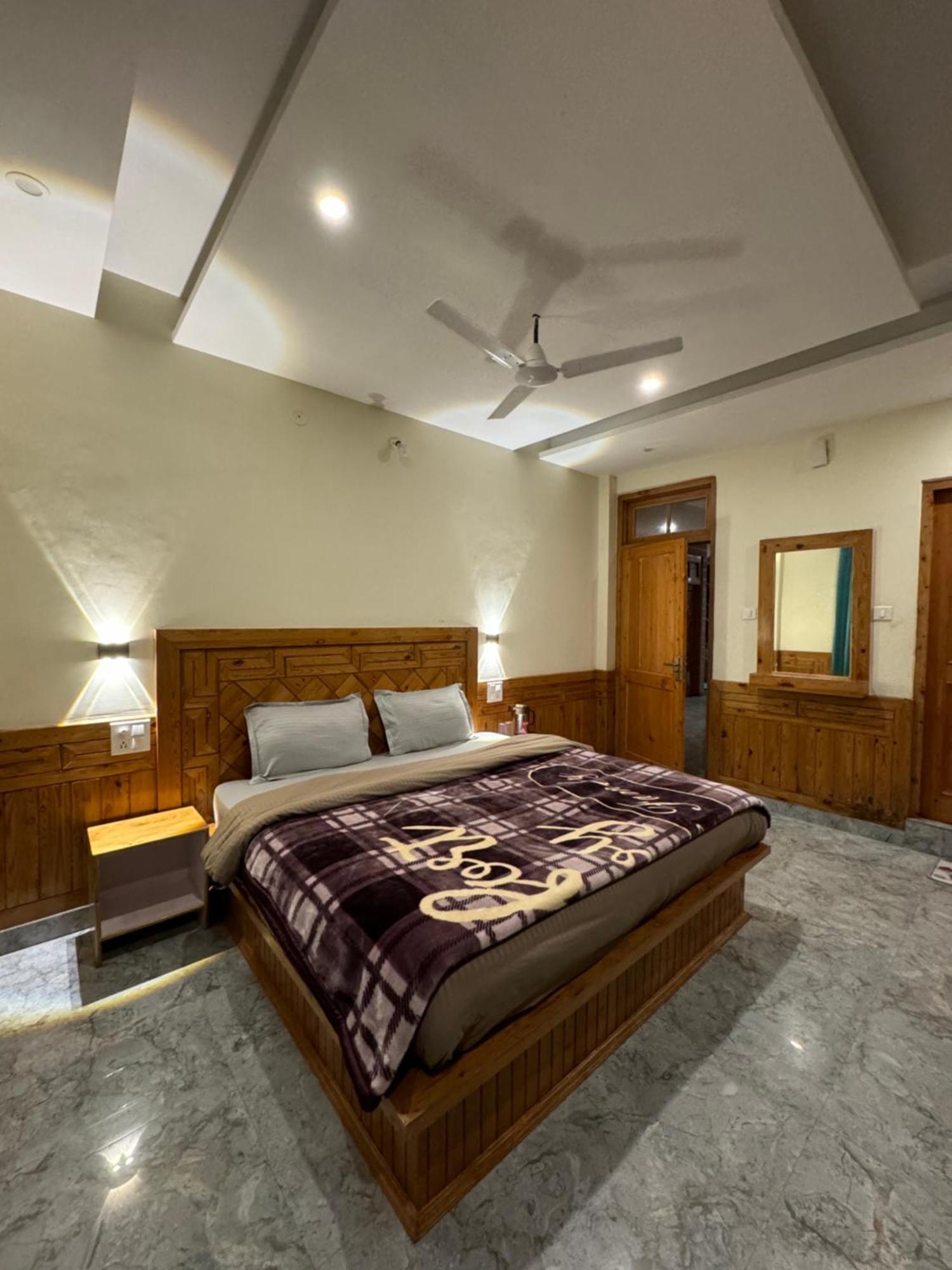 Delight Homestay Kasol Zewnętrze zdjęcie