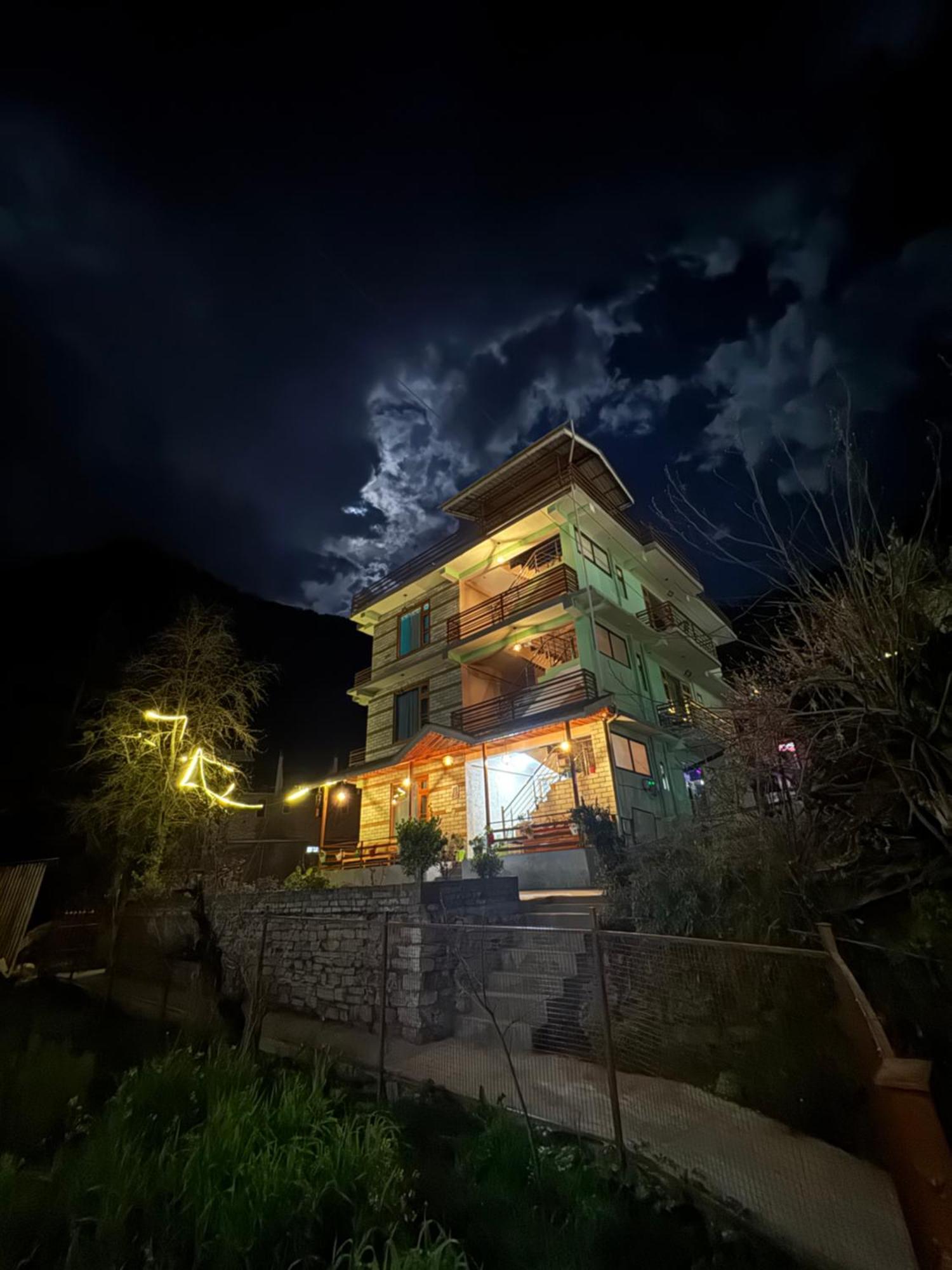 Delight Homestay Kasol Zewnętrze zdjęcie